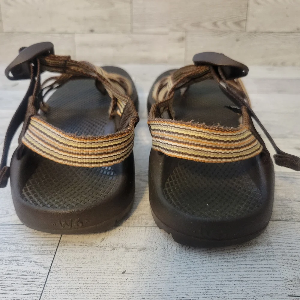 Sold Chaco Womens 6 Sandals Strappy Sports Hicking Vibram Sole Brown Orange. - Picture 4 of 7